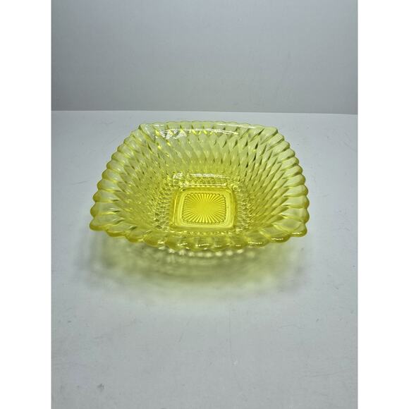 VTG Diamond Point Indiana Glass Bright Clear Yellow Candy Nut Dish 6.5" SQUARE - Picture 1 of 4